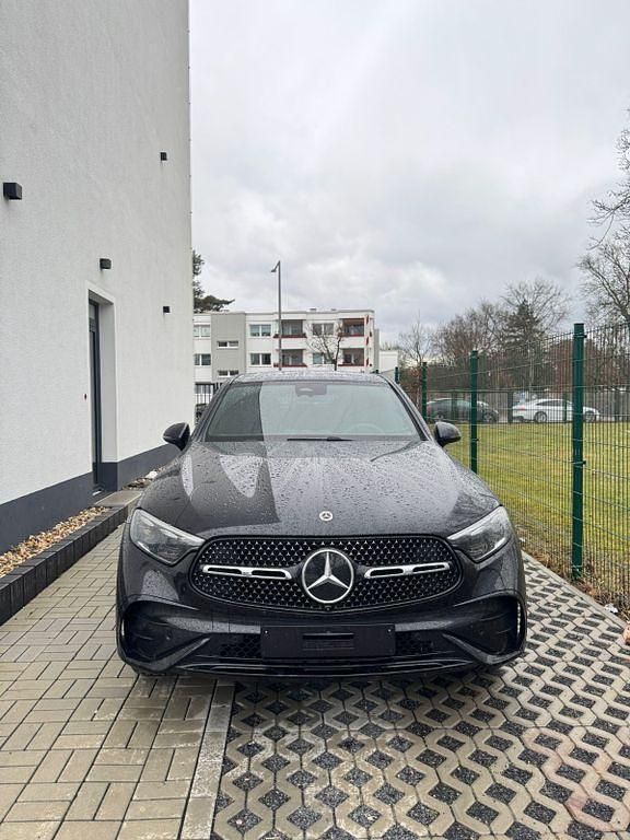 Neu Mercedes GLC200 AMG 163 PS (119 kW) 2026 Schwarz SUV