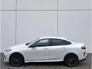 Gebraucht BMW M235 300 PS (220 kW) 2025 Weiß (alpinweiss iii) Coupé
