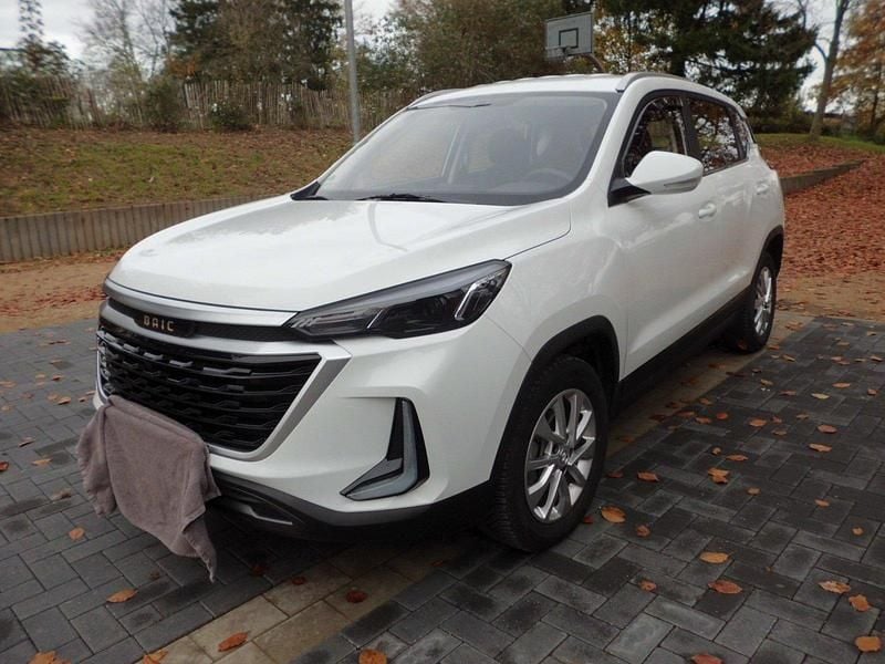 Weiß Gebraucht 2023 Baic X35 SUV | 12.250 € (Guter Preis) - Bild 1/4