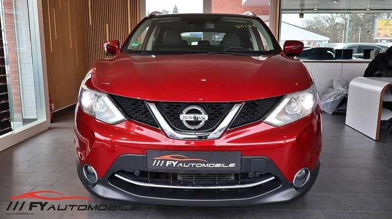 Gebraucht Nissan Qashqai 360º 131 PS (96 kW) 2016 Rot SUV