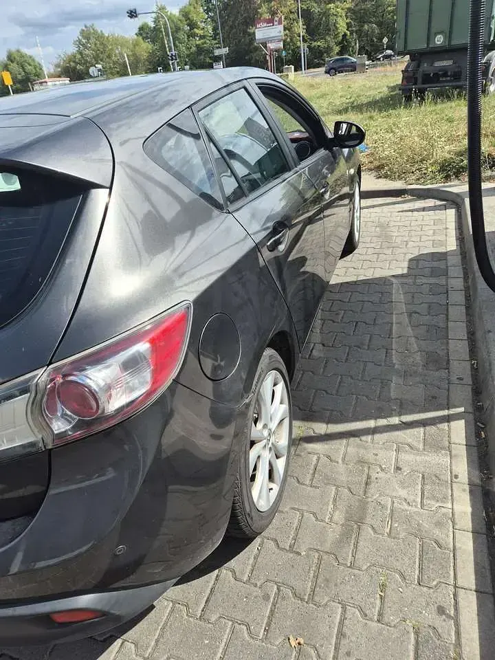 Gebraucht Mazda 3 Exclusive-Line 109 PS (80 kW) 2010 Grau Kleinwagen
