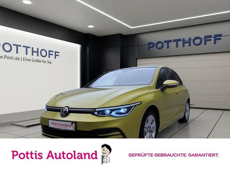 Gelb Gebraucht 2020 VW Golf VII Life Limousine | 20.777 € (Fairer Preis) - Bild 1/4