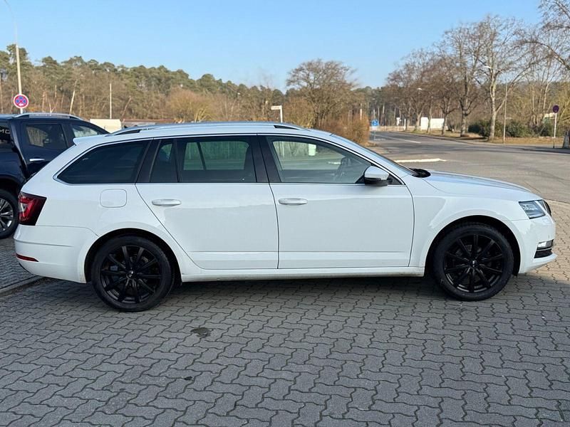 Gebraucht Skoda Octavia Style 116 PS (85 kW) 2020 Weiß Kombi