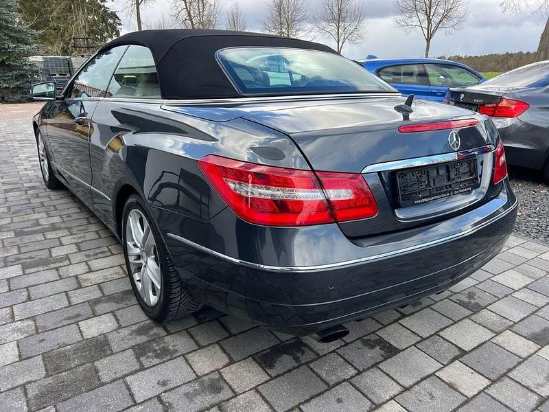 Gebraucht Mercedes E200 184 PS (135 kW) 2011 Grau Cabrio