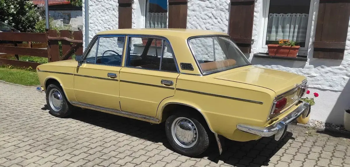 Gebraucht Lada 2103 75 PS (55 kW) 1974 Gelb Limousine