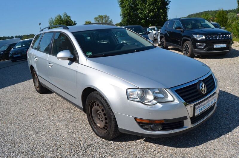 Silber Gebraucht 2010 VW Passat Trendline Kombi | 1.900 € (Superpreis) - Bild 1/4