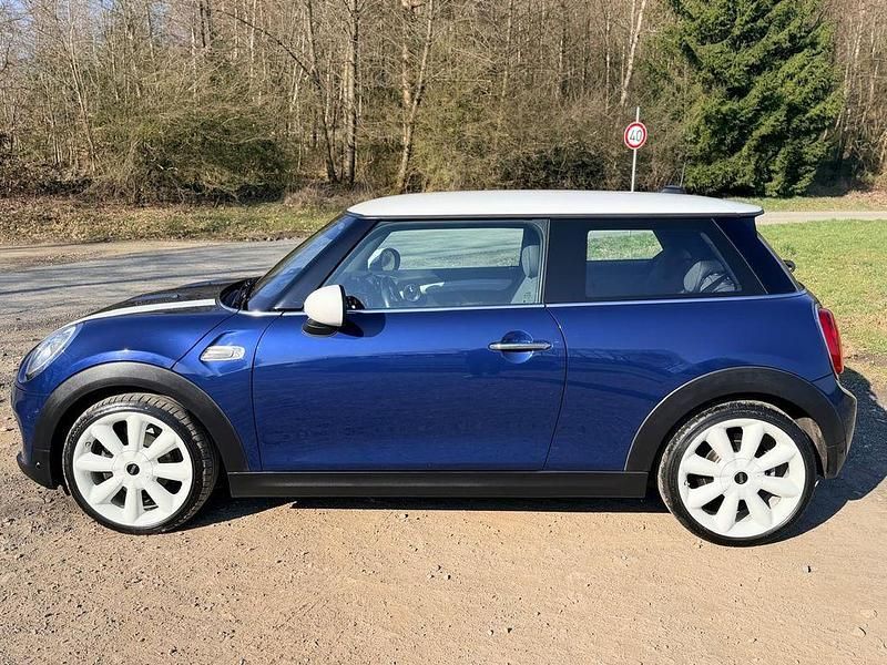 Gebraucht Mini Cooper 136 PS (100 kW) 2018 Blau Kleinwagen