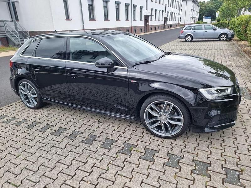 Schwarz Gebraucht 2020 Audi A3 Sport Limousine | 21.500 € (Fairer Preis) - Bild 1/4