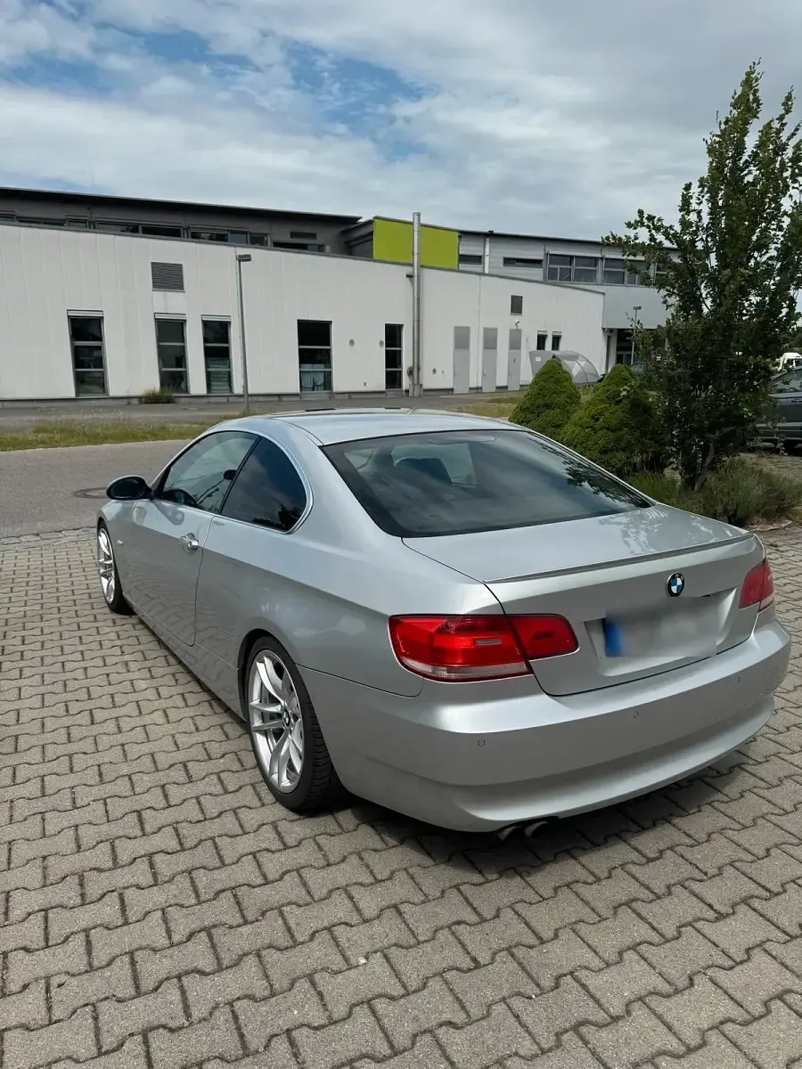 Gebraucht BMW 325 218 PS (160 kW) 2006 Silber Coupé