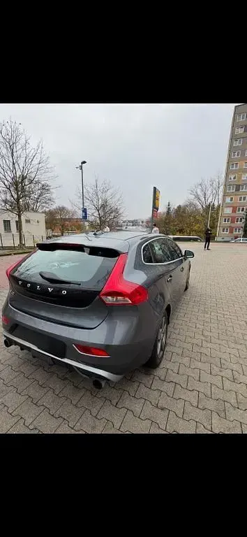 Gebraucht Volvo V40 R-Design 114 PS (83 kW) 2013 Grau Limousine
