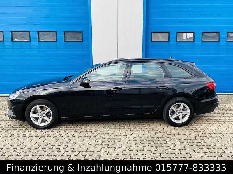 Schwarz Gebraucht 2020 Audi A4 Ambiente Kombi | 19.990 € (Superpreis) - Bild 1/4