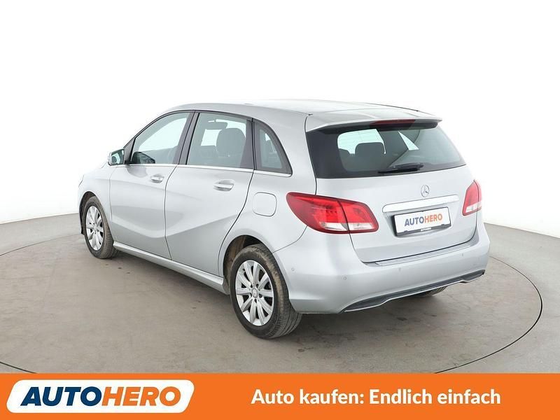 Gebraucht Mercedes B180 Style 122 PS (89 kW) 2016 Grau Van / Kleinbus