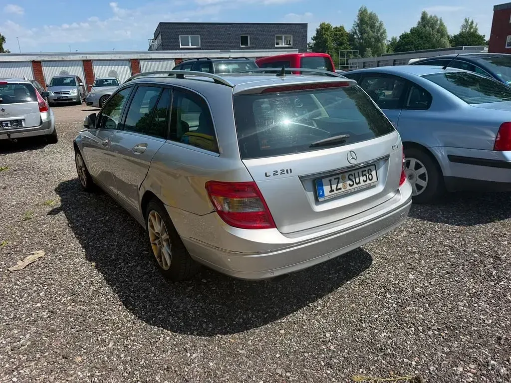Gebraucht Mercedes C220 170 PS (125 kW) 2008 Silber Limousine