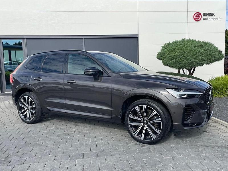 Grau Gebraucht 2021 Volvo XC60 R-Design SUV | 46.890 € (Etwas zu teuer) - Bild 1/4