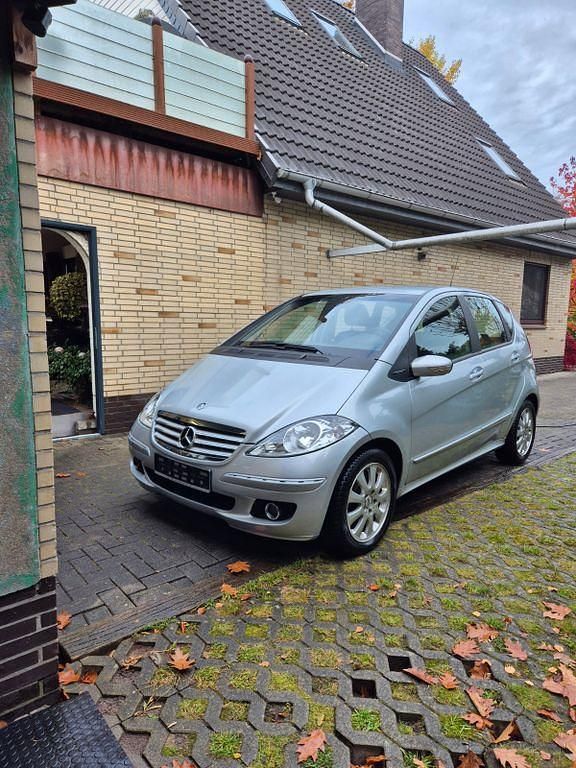 Silber Gebraucht 2006 Mercedes A200 Elegance Van / Kleinbus | 5.000 € (Fairer Preis) - Bild 1/4