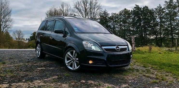 Schwarz Gebraucht 2007 Opel Zafira Limousine | 1.999 € (Etwas zu teuer) - Bild 1/4