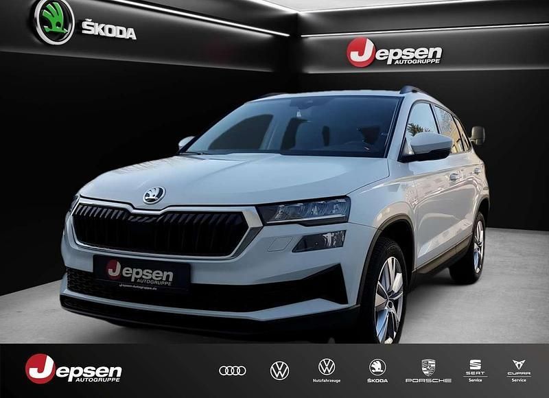 Weiß Gebraucht 2024 Skoda Karoq Selection SUV | 30.970 € (Fairer Preis) - Bild 1/4