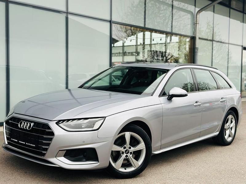 Second-hand Audi A4 Advanced 163 CP (119 kW) 2023 Argintiu Break