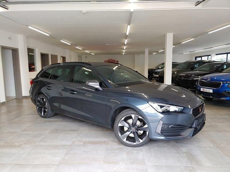 Grau Gebraucht 2023 Cupra Leon Limousine | 24.990 € (Guter Preis) - Bild 1/4