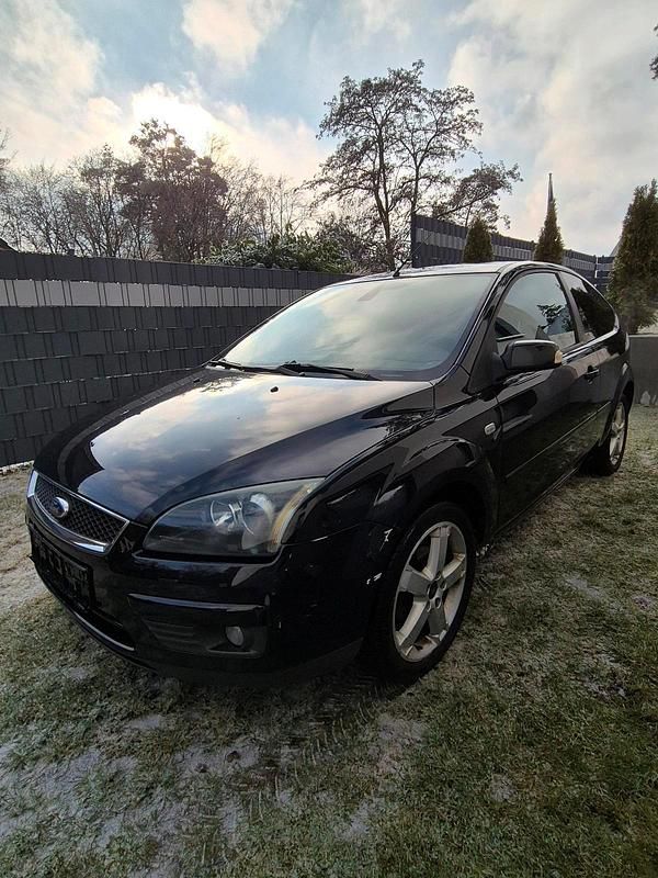 Gebraucht Ford Focus 125 PS (91 kW) 2007 Schwarz Kleinwagen