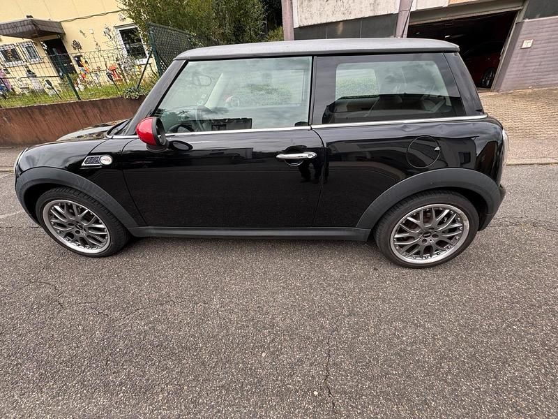 Gebraucht Mini ONE 98 PS (72 kW) 2011 Schwarz Kleinwagen