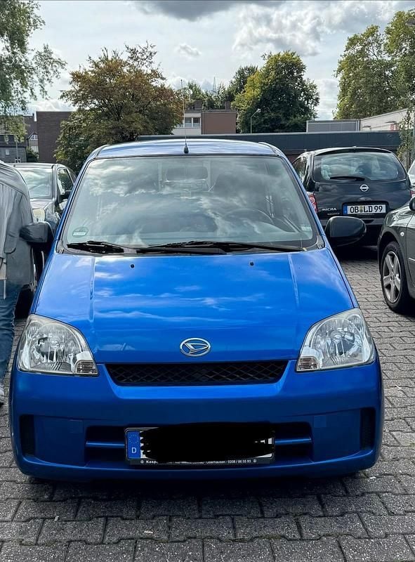 Blau Gebraucht 2004 Daihatsu Cuore Kleinwagen | 2.600 € - Bild 1/4