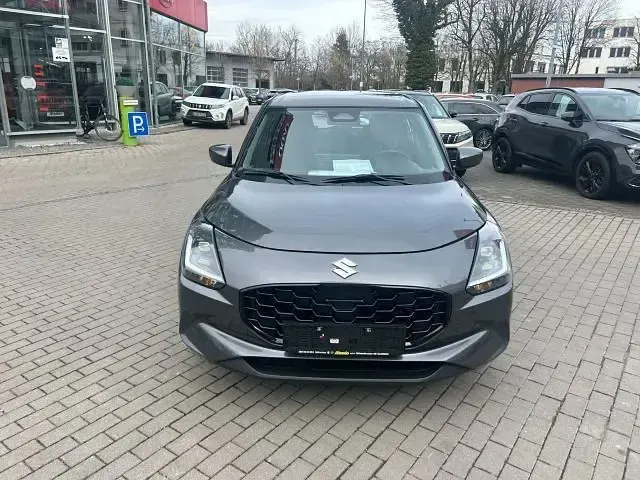 Neu Suzuki Swift Club 83 PS (61 kW) 2026 Grau Kleinwagen