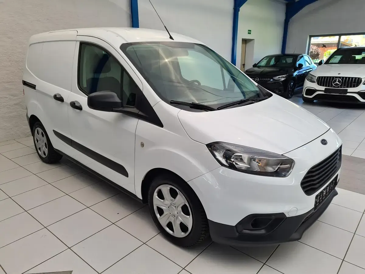 Gebraucht Ford Transit 75 PS (55 kW) 2021 Frostweiß Kombi