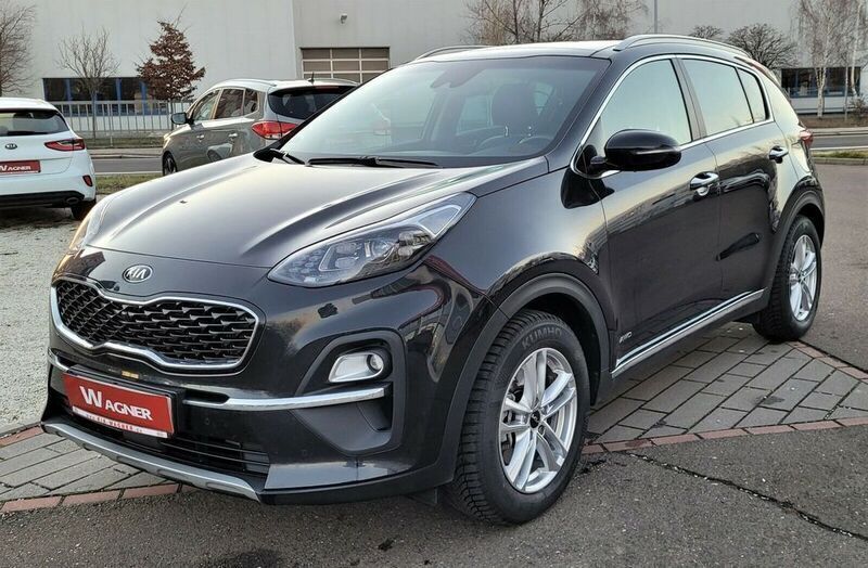 Schwarz metallic Gebraucht 2021 Kia Sportage 4 SUV | 26.950 € (Etwas zu teuer) - Bild 1/4