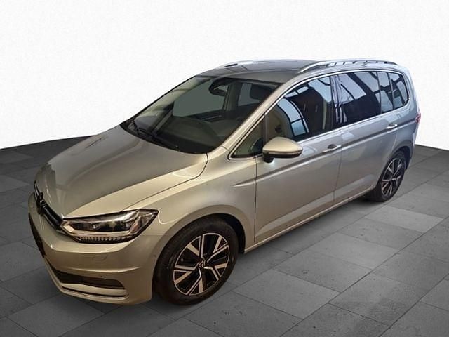 Gebraucht VW Touran Highline 150 PS (110 kW) 2025 Silber Van / Kleinbus