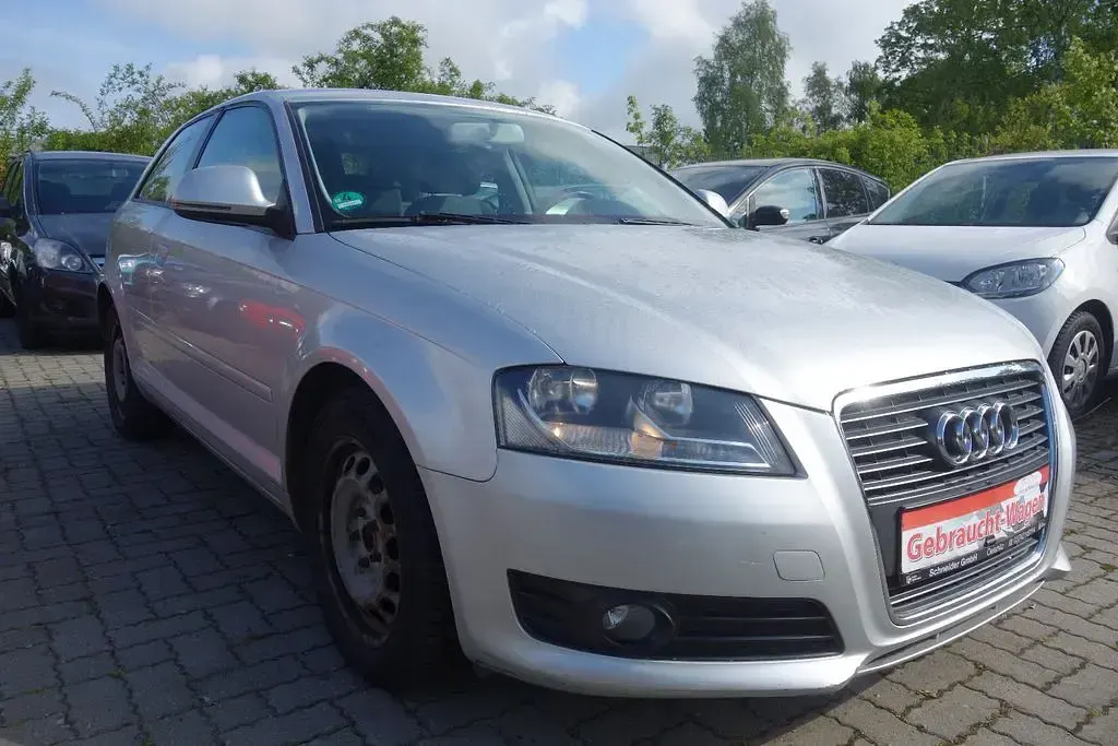 Gebraucht Audi A3 Attraction 125 PS (91 kW) 2009 Silber Kleinwagen