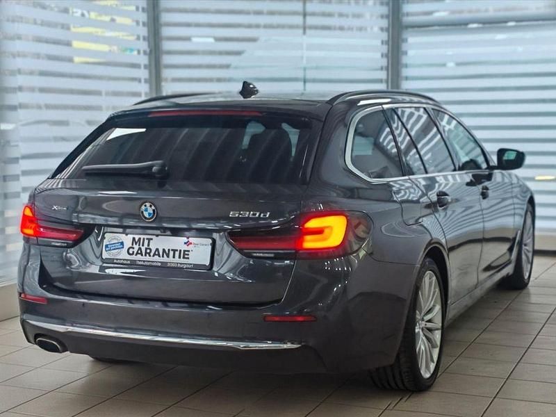 Gebraucht BMW 530 Luxury Line 286 PS (210 kW) 2020 Grau Limousine