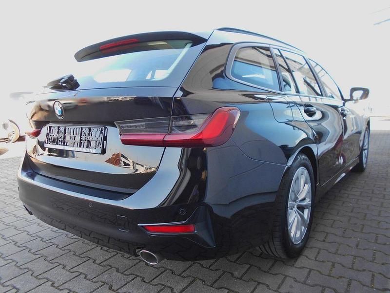 Gebraucht BMW 318 150 PS (110 kW) 2022 Schwarz Kombi