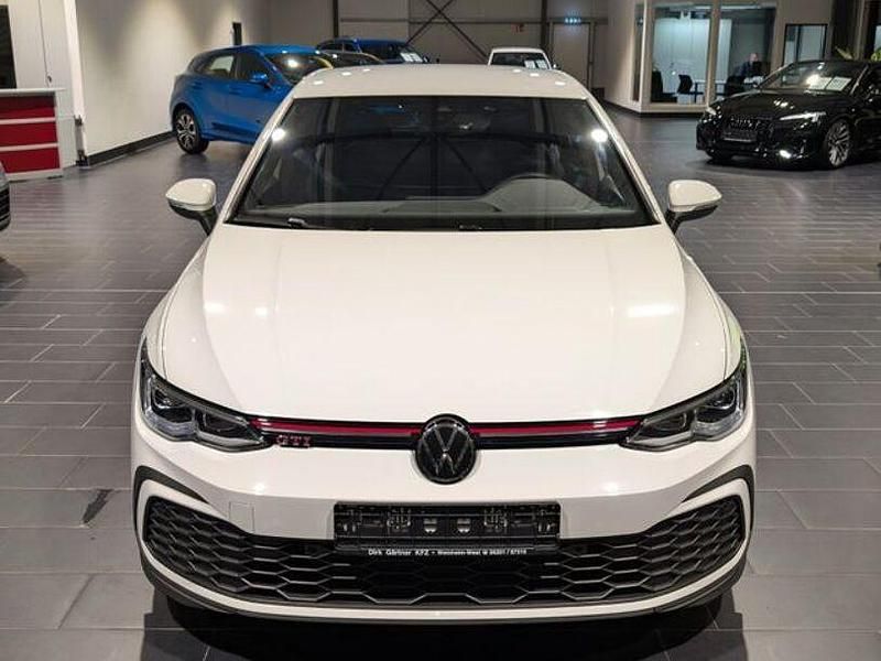 Gebraucht VW Golf VIII GTI 245 PS (180 kW) 2023 Weiß Limousine