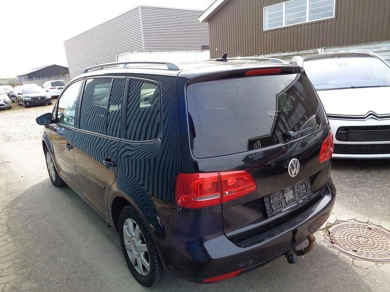 Gebraucht VW Touran Life 140 PS (102 kW) 2015 Schwarz Van / Kleinbus