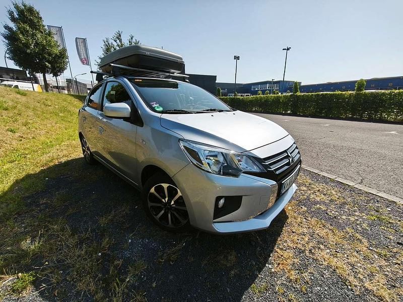 Silber Gebraucht 2023 Mitsubishi Space Star Select+ Limousine | 12.900 € (Fairer Preis) - Bild 1/4