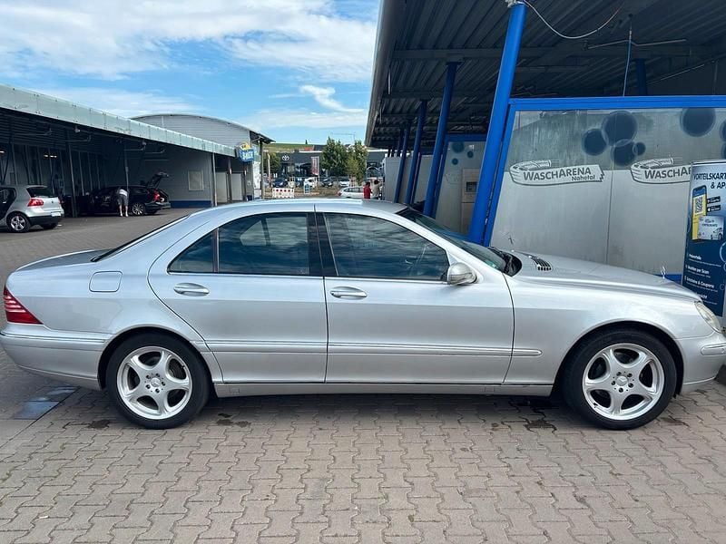 Silber Gebraucht 2000 Mercedes S320 Limousine | 10.000 € - Bild 1/4