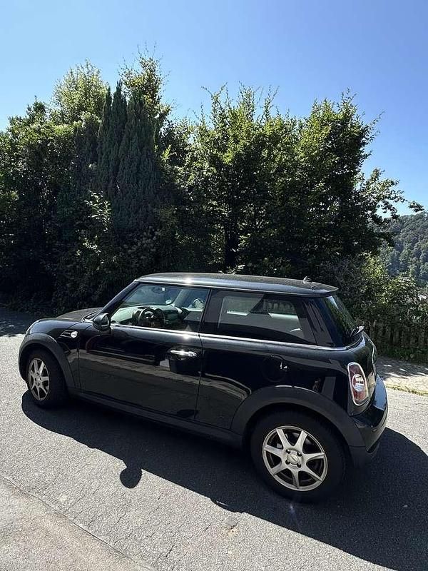 Gebraucht Mini ONE 75 PS (55 kW) 2012 Schwarz Kleinwagen