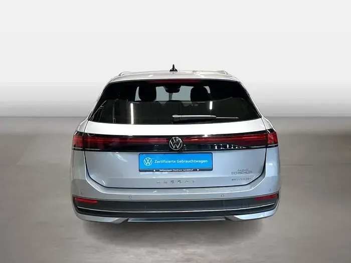 Gebraucht VW Passat Business 150 PS (110 kW) 2025 Oyster silver Kombi