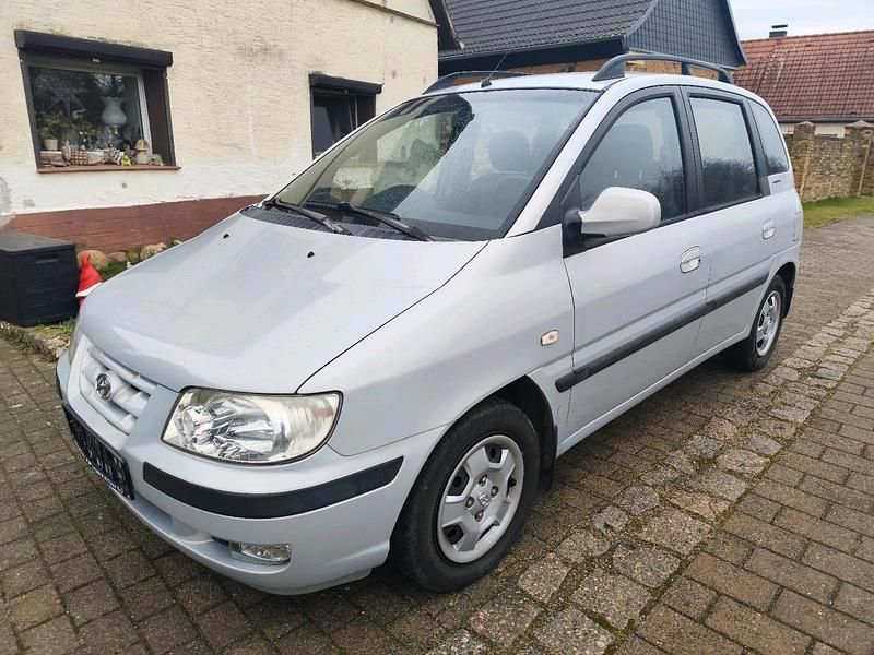 Gebraucht Hyundai Matrix 122 PS (89 kW) 2003 Silber Van / Kleinbus