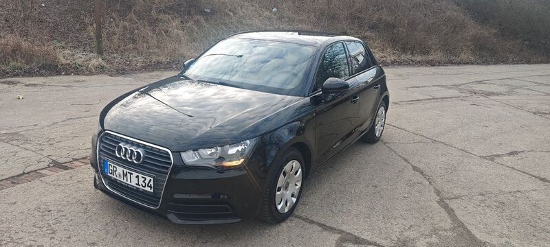 Schwarz Gebraucht 2014 Audi A1 Sportback Attraction Kleinwagen | 8.100 € (Guter Preis) - Bild 1/4