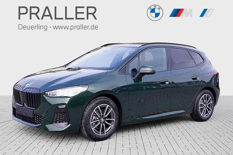 Gebraucht BMW 220 Active Tourer M Sport 170 PS (125 kW) 2026 Sanremo green metallic Van / Kleinbus