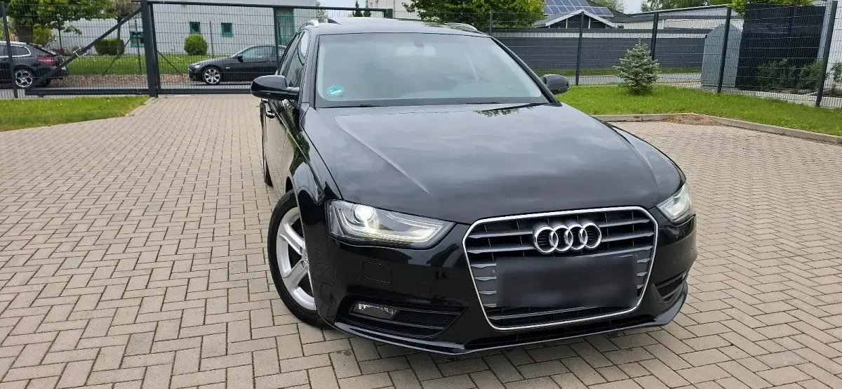 Gebraucht Audi A4 Comfort 177 PS (130 kW) 2014 Schwarz Kombi