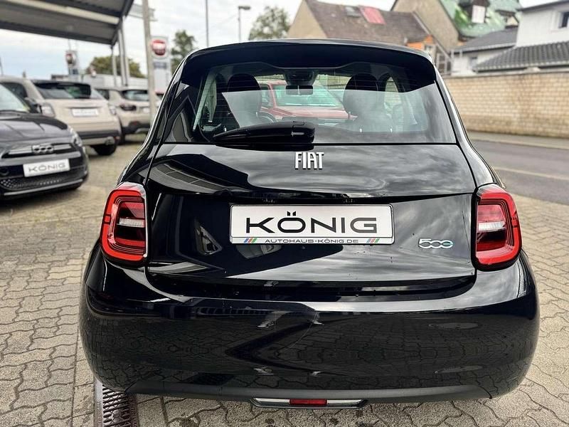 Gebraucht Fiat 500e 86 kW (118 PS) 2023 Schwarz Kleinwagen