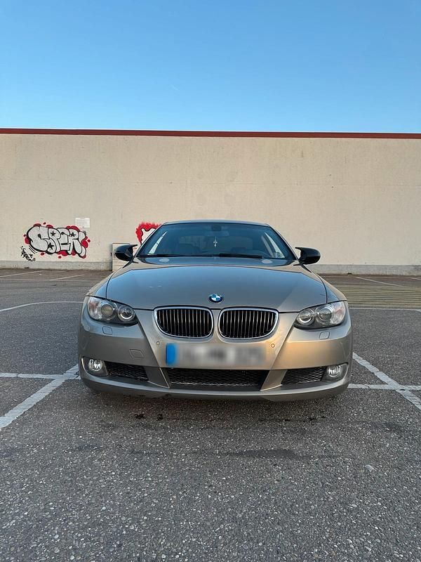 Gebraucht BMW 325 218 PS (160 kW) 2009 Beige Coupé