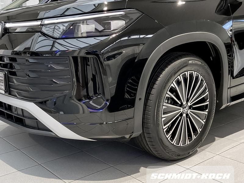 Neu VW Tayron Life 150 PS (110 kW) 2026 Grenadillschwarz (schwarz) SUV