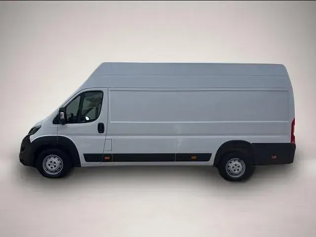 Gebraucht Peugeot Boxer Premium 165 PS (121 kW) 2022 Manufacturer Van