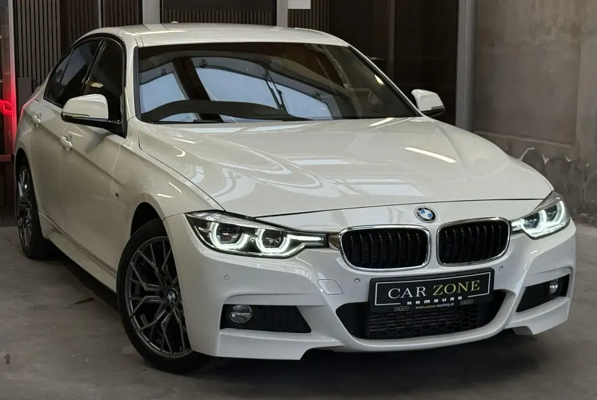 Gebraucht BMW 320 Shadowline 190 PS (139 kW) 2019 Weiß Limousine