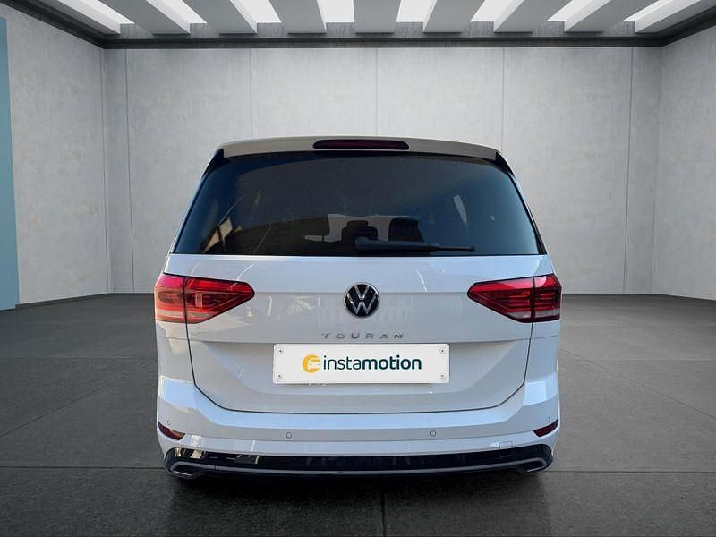 Gebraucht VW Touran 150 PS (110 kW) 2025 Weiß Van / Kleinbus