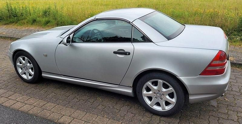 Silber Gebraucht 1998 Mercedes SLK230 Cabrio | 4.750 € (Fairer Preis) - Bild 1/4